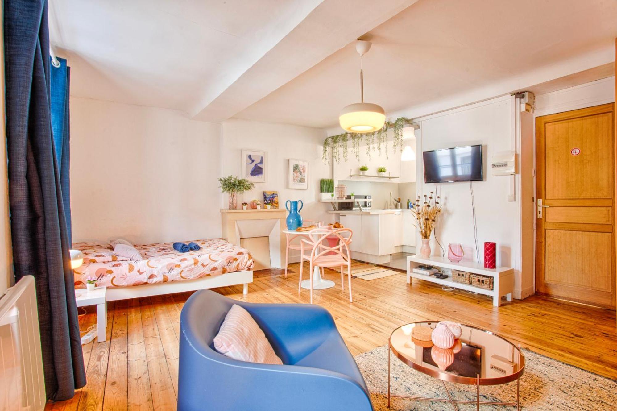 Navyrose - Joli Studio - Centre Ville De Caen Eksteriør bilde